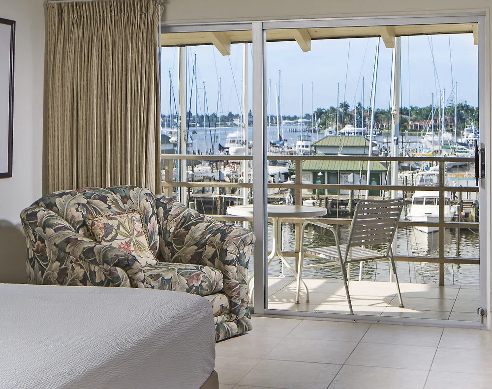Cove On Bay 2* North Naples