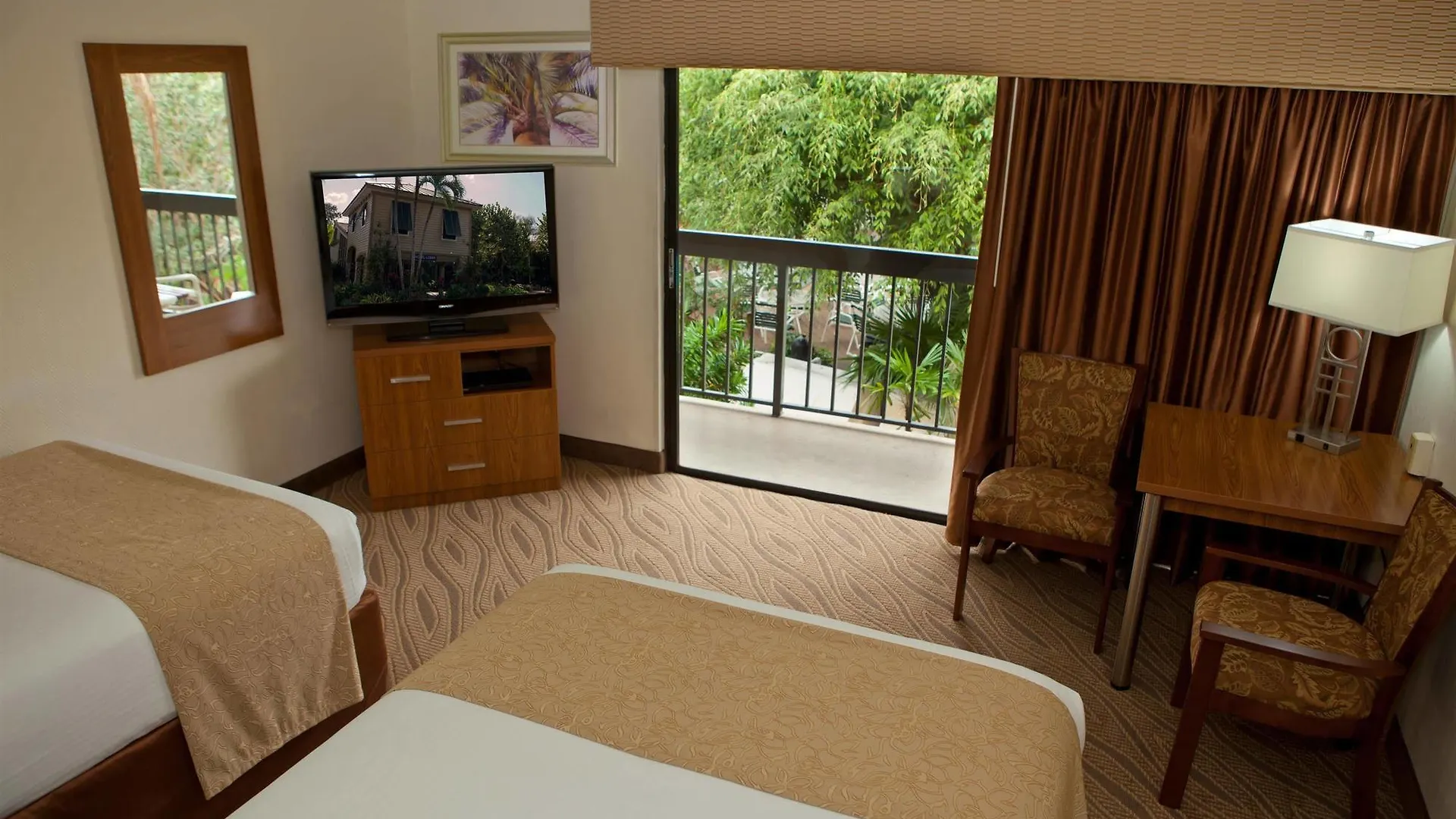 Best Western & 3* Naples