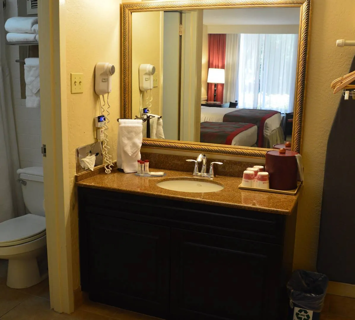 Collins Hotel North Naples