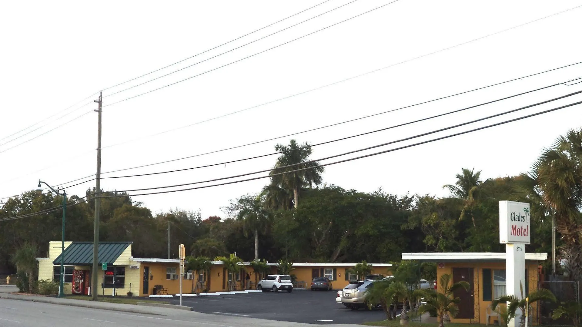 Glades - Motel