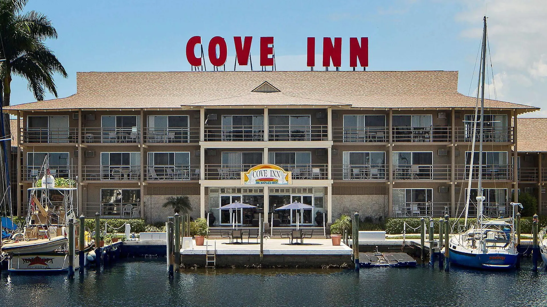 Cove On Bay 2* North Naples