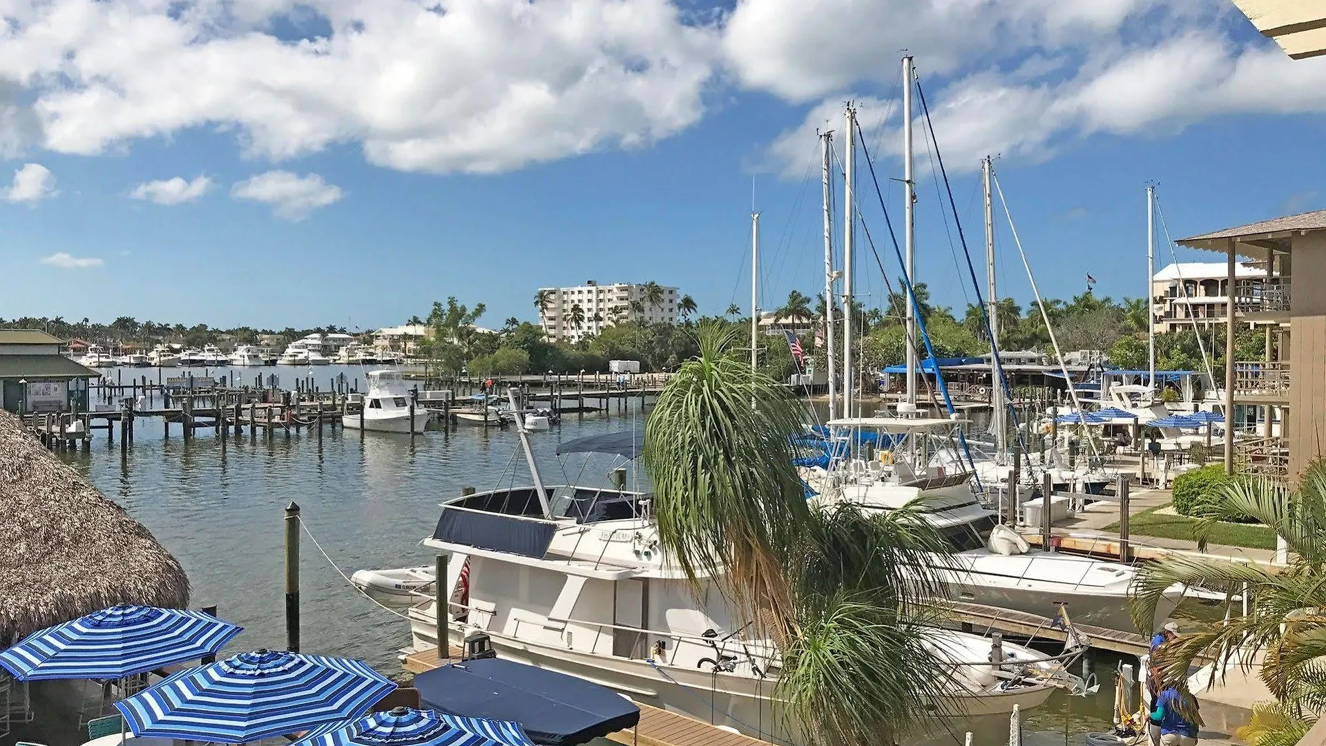Cove On Bay 2* North Naples