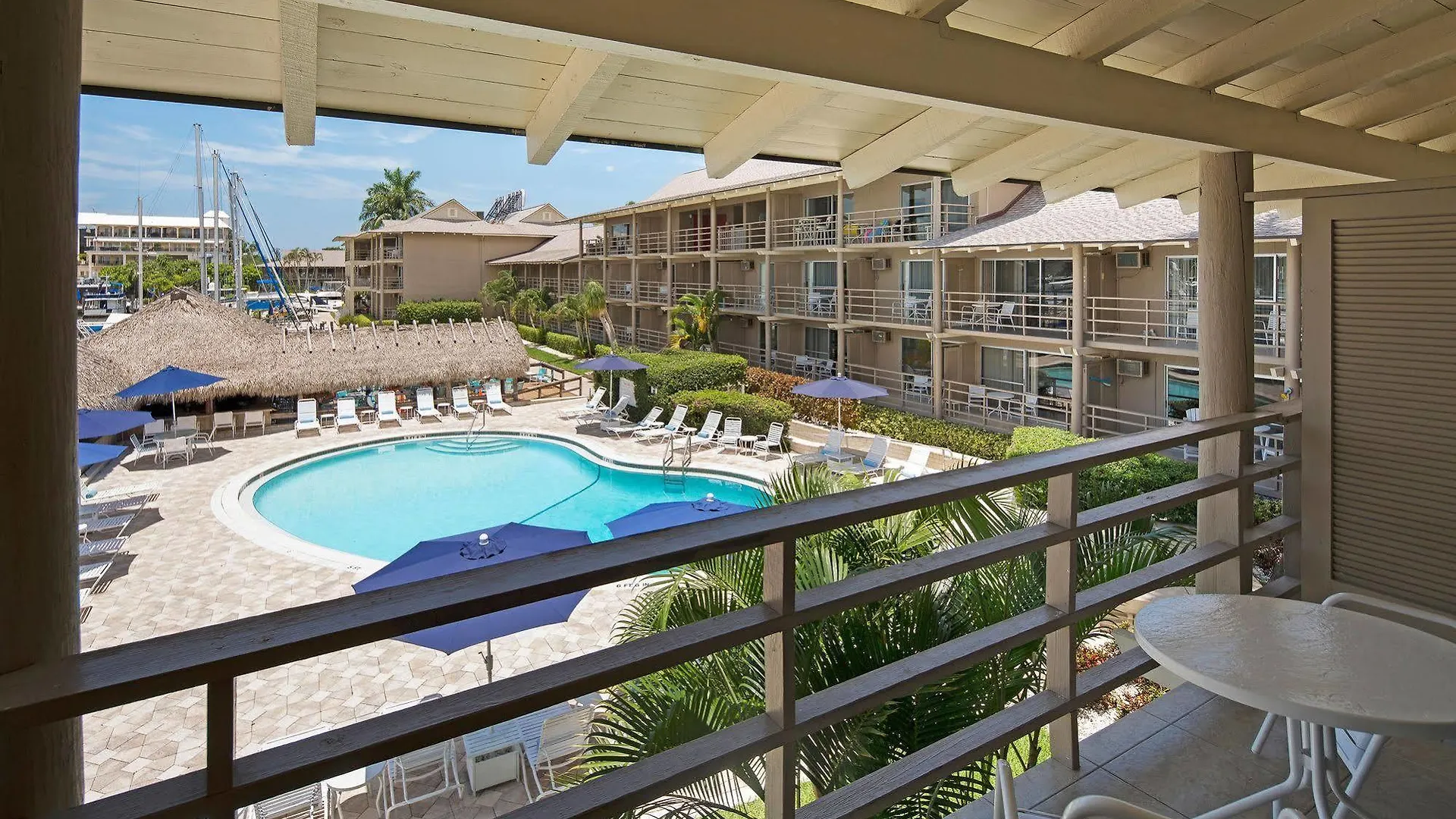Cove On Bay 2* North Naples