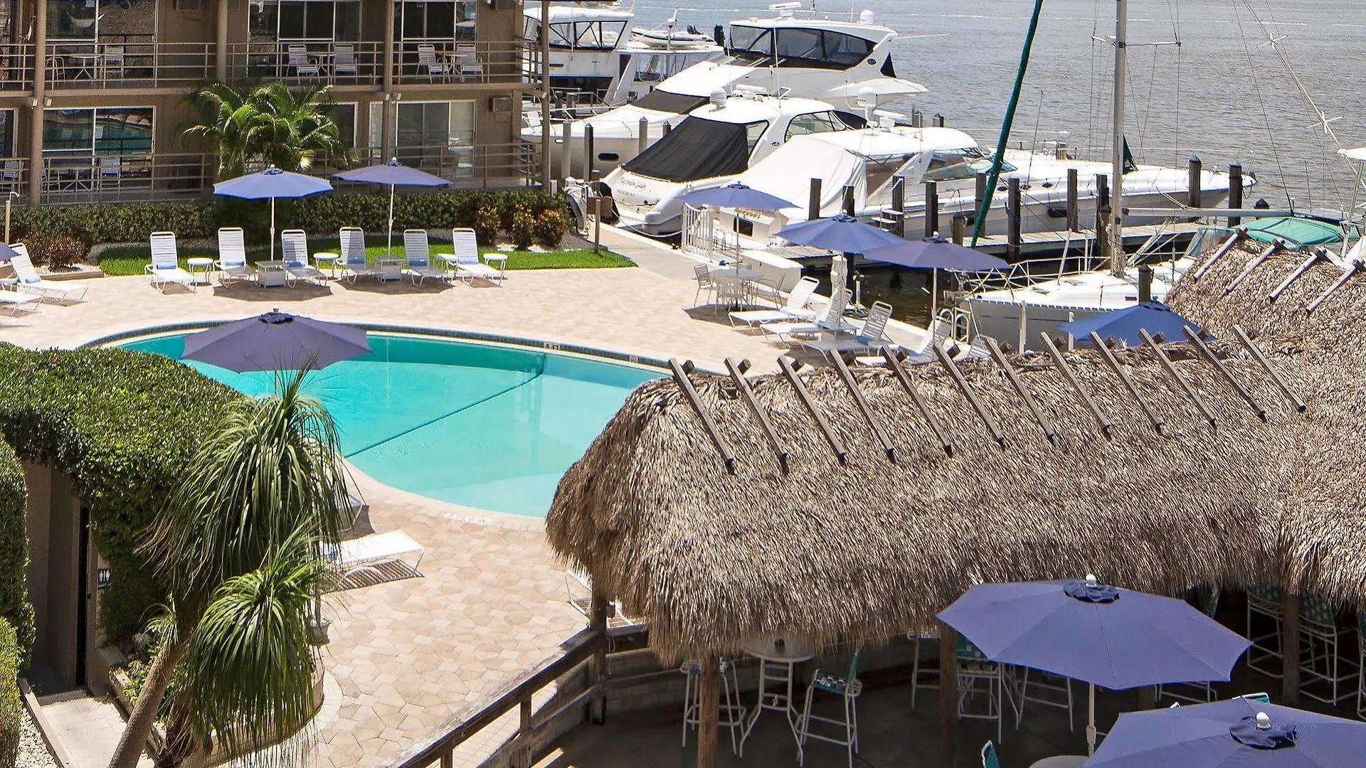 Hotel Cove On Bay North Naples
