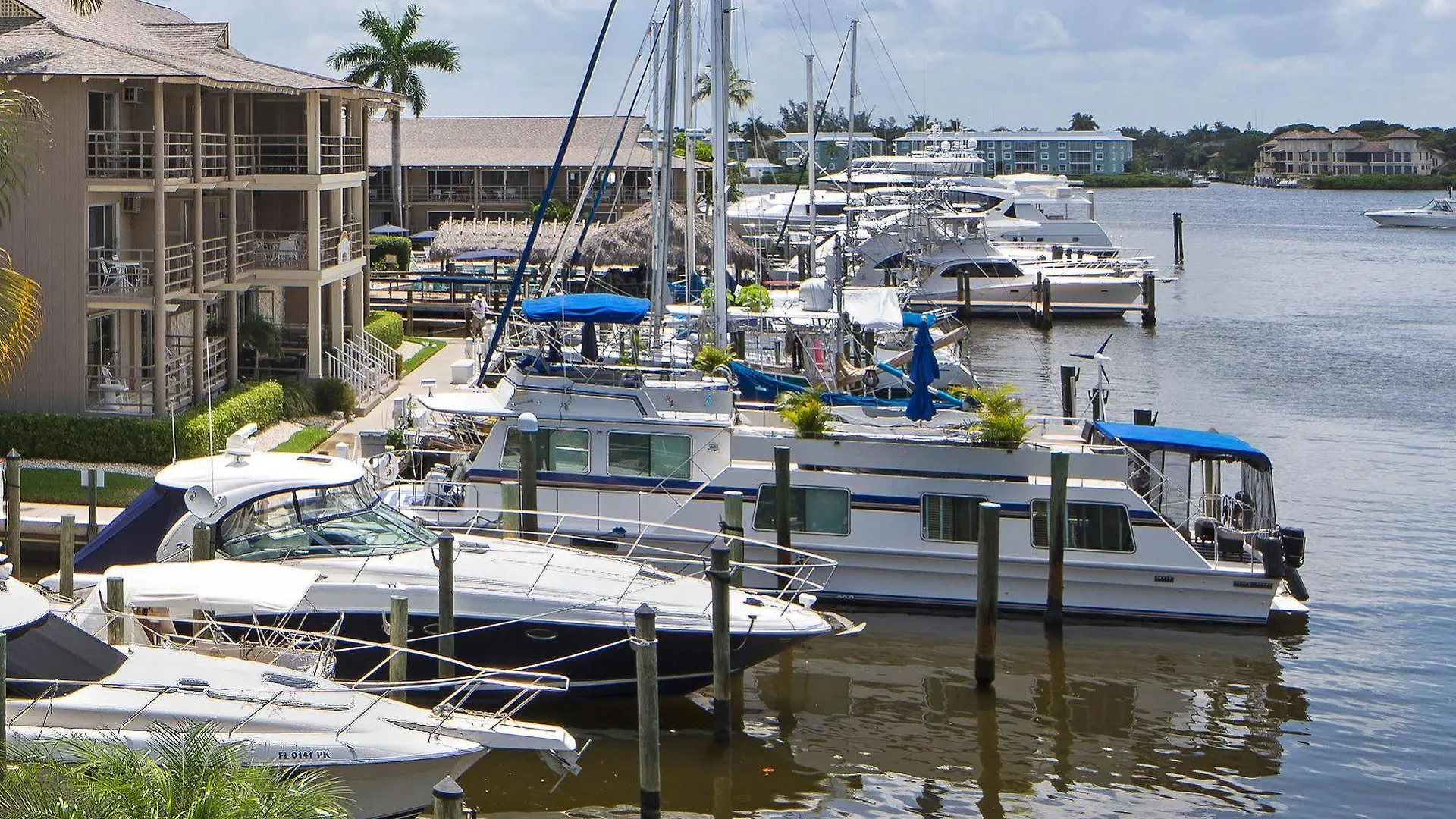 Hotel Cove On Bay North Naples