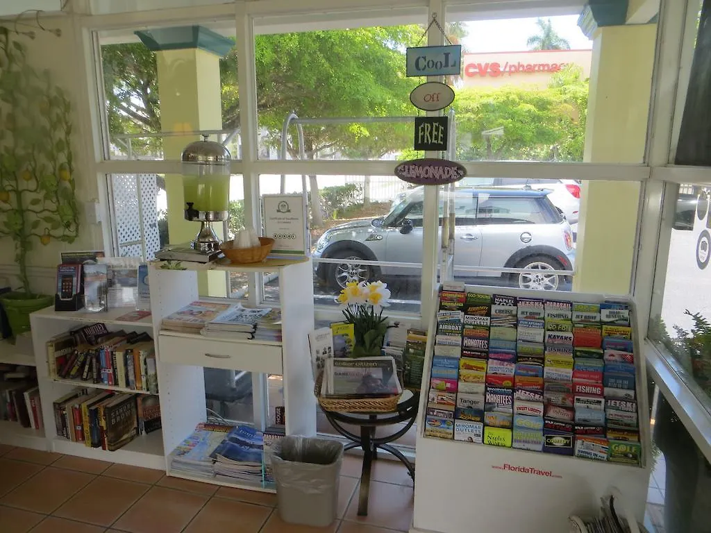 Lemon Tree 3* North Naples