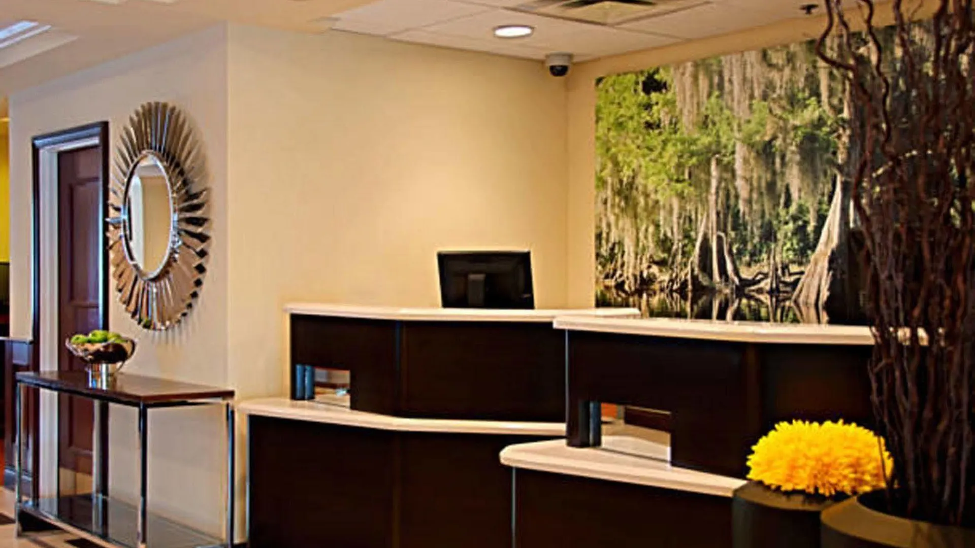 Hotell Courtyard By Marriott -