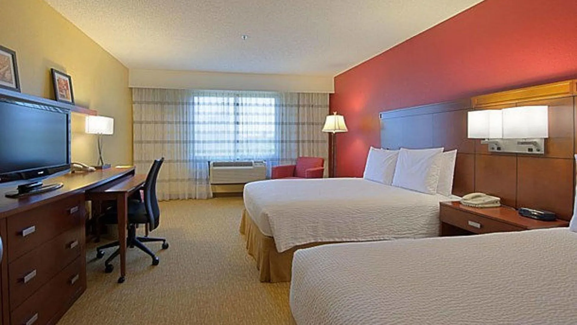 Hotell Courtyard By Marriott - 3*