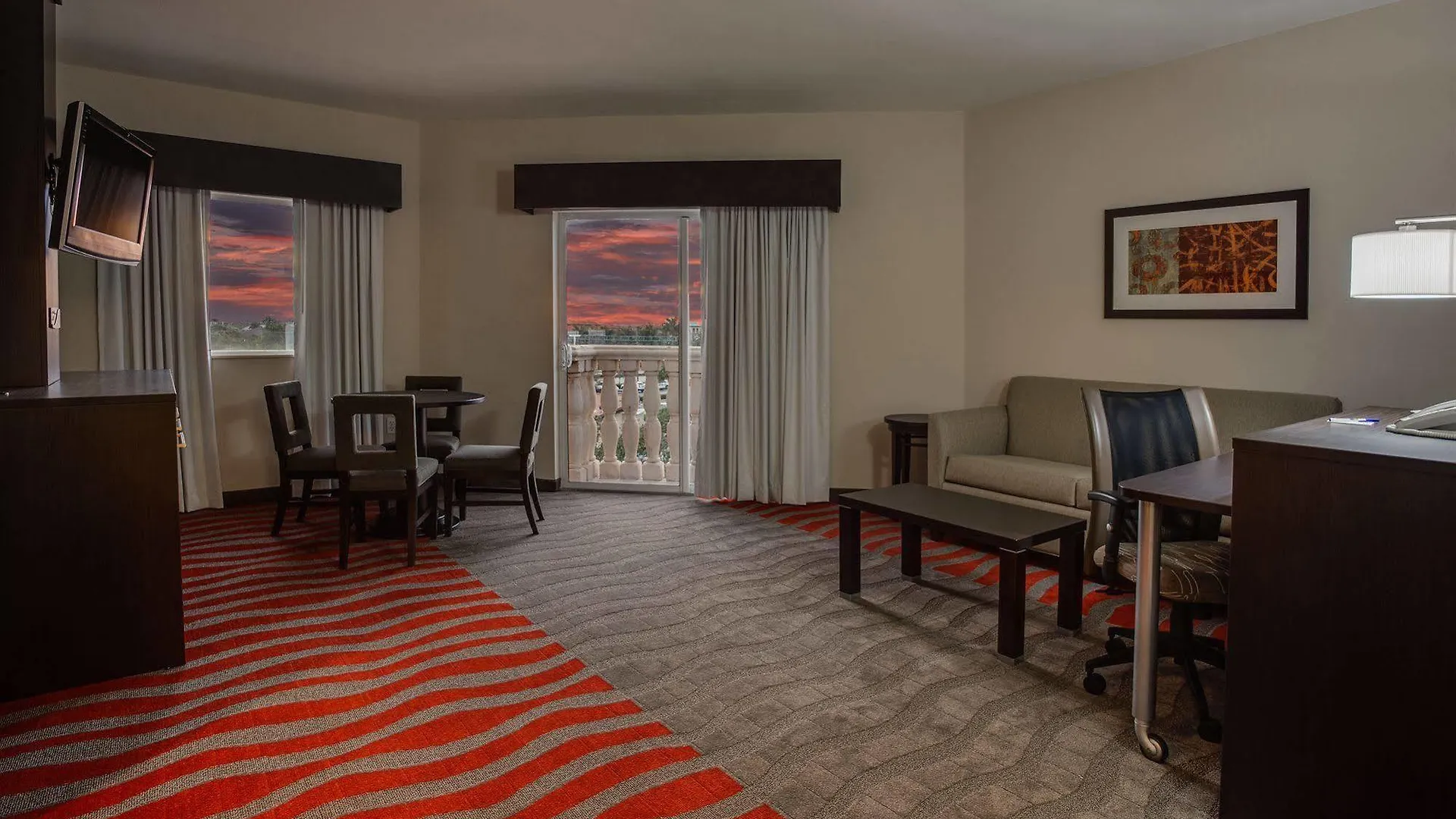 Express & Downtown - 5th Avenue By Ihg