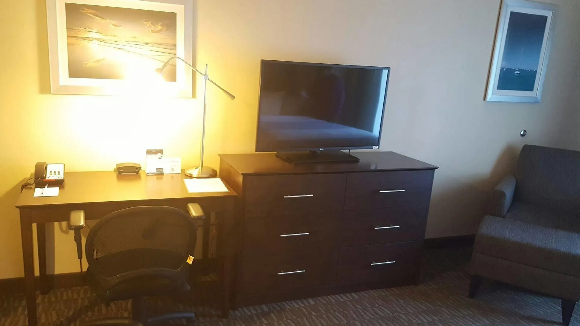 فندق بست ويسترن نابولي بلازا 3* North Naples