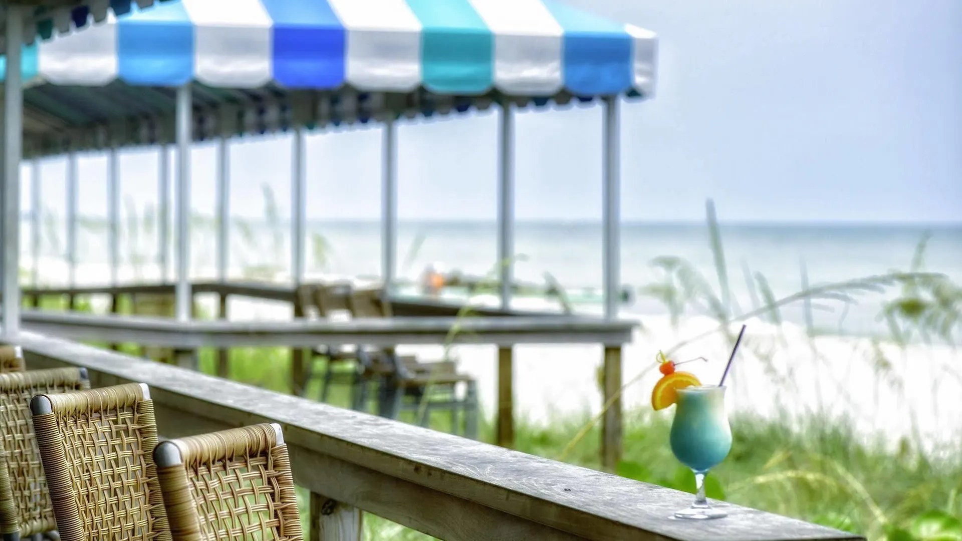 Курортный комплекс Beach And Golf Club Нейплс