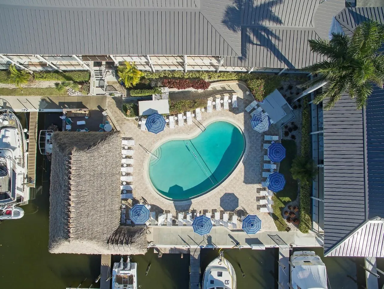 Cove On Bay 2* North Naples