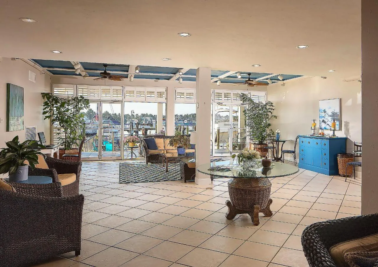 Cove On Bay Hotel 2*