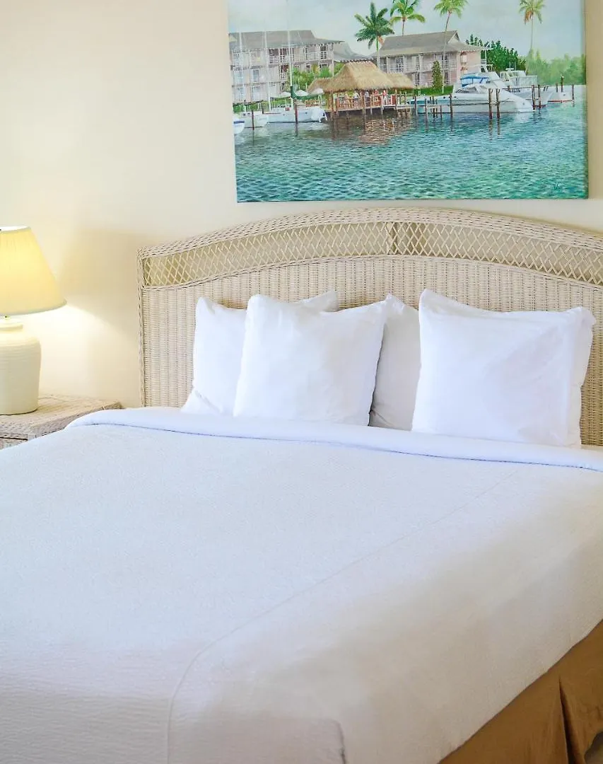 Cove On Bay Hotel 2*