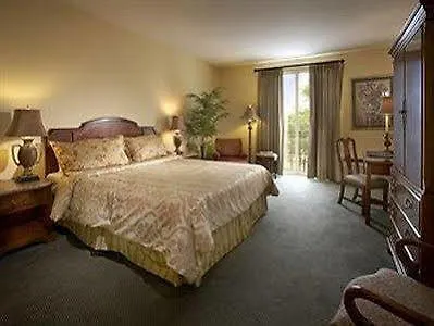 The Capri 4* North Naples