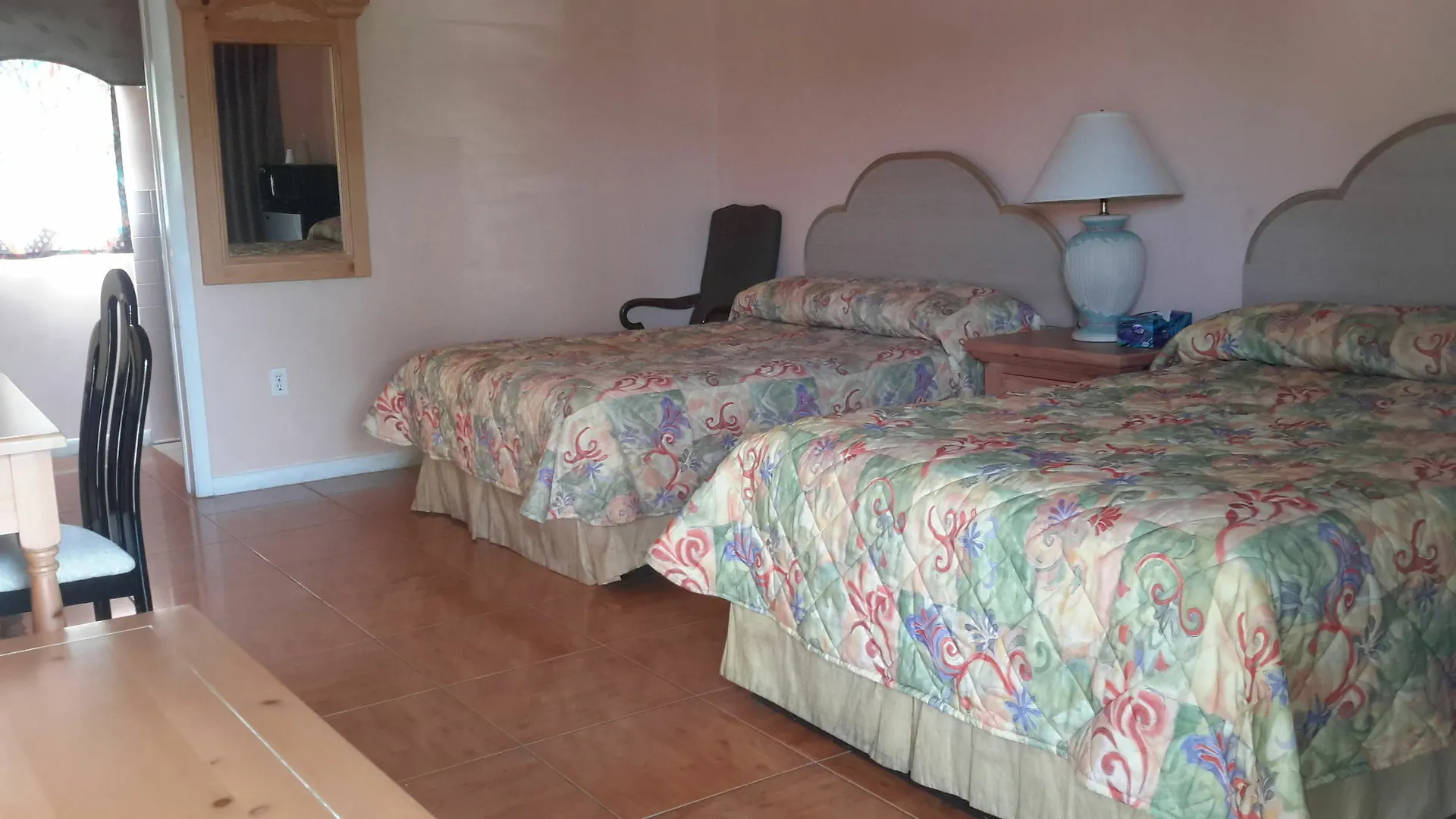 Contys Hotel 2*