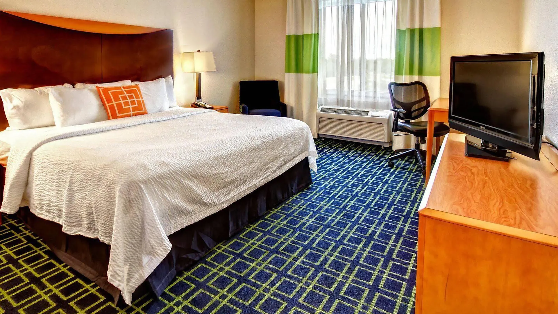 Fairfield And By Marriott Hotell