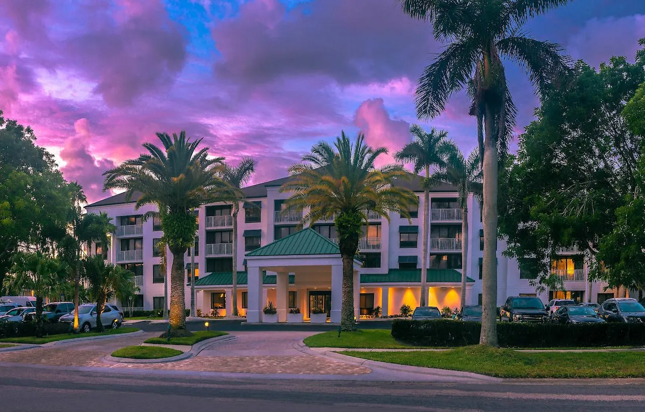 Hotell Courtyard By Marriott - 3*