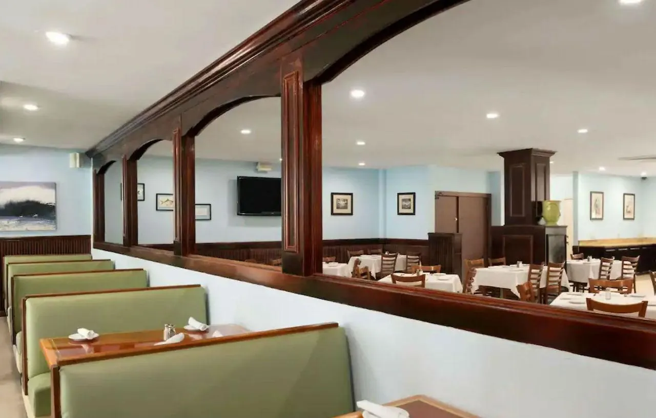 Collins Hotel North Naples