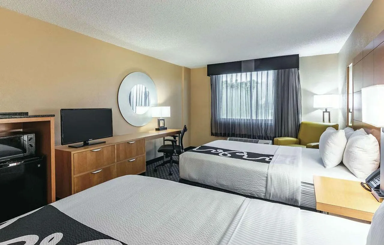La Quinta By Wyndham Downtown Hotel